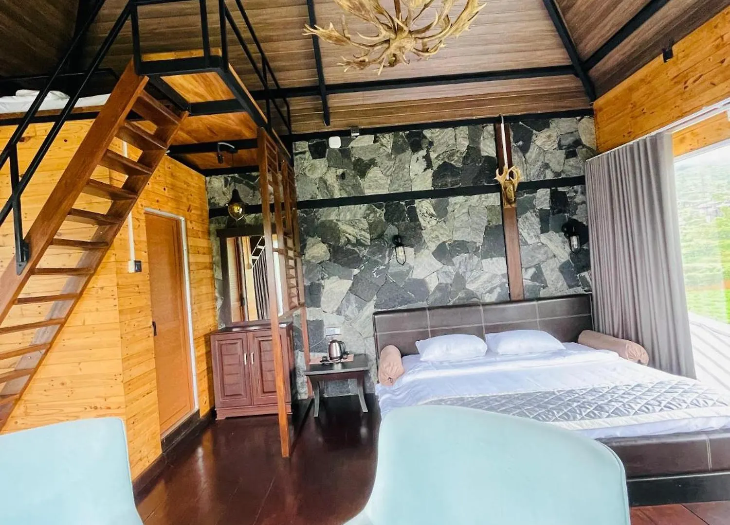 Friendly Hills Hotel نوفارا إيلِيا